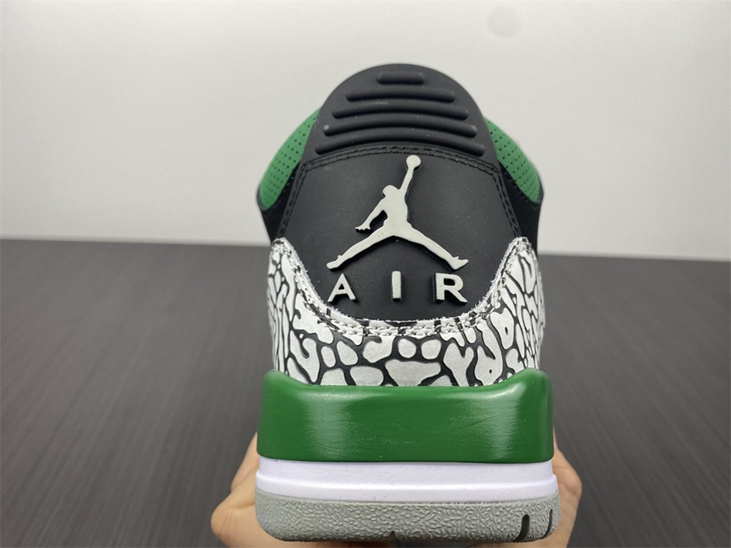 Air Jordan 3 Pine Green